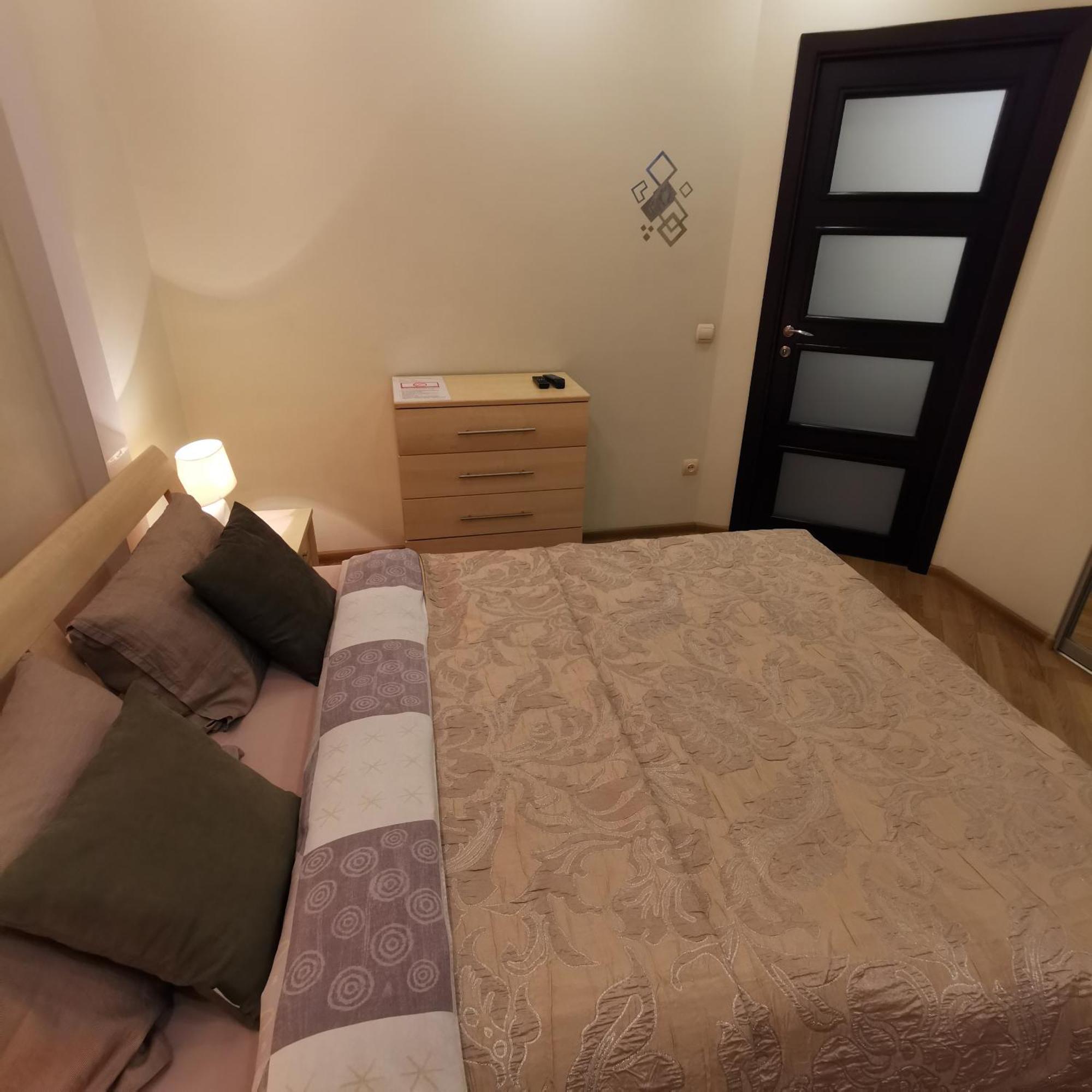 Big Apartment In Rivne Center エクステリア 写真